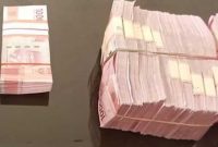 Review Aplikasi Modalku Untuk Pendana: Aplikasi Pinjaman Online yang Cocok untuk Pelaku UMKM Bagi pelaku UMKM yang membutuhkan dana tambahan, kini telah hadir Modalku Untuk Pendana. Modalku merupakan platform pinjaman untuk para pelaku UMKM yang sedang membutuhkan suntikan modal. Adanya platform tersebut bertujuan agar para pedagang yang tengah mengalami kesulitan mendapatkan modal bisa tetap berjualan. Dalam artikel ini akan dibahas mengenai Modalku, platform yang cocok untuk pelaku UMKM. Kelebihan Modalku Untuk Pendana Meski banyak sekali platform yang menawarkan pinjaman secara online, namun aplikasinya Modalku bisa menjadi salah satu pilihan. Bukan tanpa alasan, pasalnya platform ini menawarkan beberapa kelebihan untuk debitur. 1. Mudah dan Dapat Dijangkau Kelebihan dari Modalku adalah mudah dan dapat dijangkau oleh pelaku UMKM. Seluruh peminjaman dilakukan secara online. Sehingga bisa dilakukan di mana pun dan kapan pun. 2. Tersedia Berbagai Fitur Canggih Berbeda dengan aplikasi pinjaman online yang lain, platform ini dilengkapi dengan berbagai fitur canggih. Di antaranya fitur Pendanaan Terencana yakni fitur yang dapat dikelola oleh debitur secara langsung baik itu dalam menentukan pinjaman, bunga, dan jangka waktu pembayaran. Selain itu dilengkapi juga dengan fitur Pendanaan Maksimal yakni fitur memitigasi risiko pendanaan yang Anda berikan. Ada juga fitur Exhaust Balance yakni untuk memaksimalkan pendanaan yang Anda berikan. 3. Sudah Terdaftar di OJK Sedangkan untuk keamanannya sendiri tidak perlu khawatir, karena Modalku sudah terdaftar dan diawasi oleh OJK. Sehingga platform ini sangat rekomended bagi yang sedang membutuhkan dana tambahan untuk modal. 4. Kredit Bisa Mencapai 2 Miliar Modalku sangat cocok bagi yang ingin memulai usaha atau pelaku UMKM yang membutuhkan modal tambahan atau untuk memperlebar usaha. Pasalnya kredit di platform ini bisa mencapai hingga 2 miliar. Dengan menyediakan jumlah kredit yang besar, tentu bisa membuat usaha tetap jalan atau memperlebar usaha yang kini sedang dirintis. 5. Tidak Membutuhkan Jaminan Kelebihan Modalku yang terakhir adalah pelaku UMKM bisa meminjam uang tanpa memberikan jaminan. Hal ini tentu menjadi keuntungan tersendiri karena bisa mendapatkan suntikan dana untuk usaha dengan cepat tanpa harus memberikan jaminan barang berharga. Cara Kerja Modalku Untuk Pendana Cara kerja Modalku sangat mudah, pelaku UMKM cukup mendaftar untuk mengajukan kredit di website resmi Modalku. Jika sudah, tim aplikasi Modalku akan segera memproses aplikasi debitur. Jika sesuai dengan kriteria dan memenuhi syarat maka Pendana Modalku akan memberikan kredit usaha dengan proses urun dana. Kemudian pelaku UMKM akan mendapatkan kredit dana setelah proses urun dana selesai. Simulasi Modalku Untuk Pendana Bagi yang masih bingung, berikut ini simulasi Modalku Untuk Pendana. Dana pinjaman atau pokok pendanaan yang diberikan: Rp 10.000.000 Jangka waktu yang harus dibayar: 12 bulan Suku bunga: 12% per tahun Biaya layanan: 3% per tahun Jumlah total pendanaan (pokok + bunga): Rp 10.000.000 * (1+12%)= Rp 11.200.000 Total manfaat pendanaan per bulan: Rp 11.200.000 / 12 = Rp 933.333 Potongan biaya layanan: Rp 2.333 Jumlah manfaat pendanaan per bulan: Rp 931.000 (sebelum pajak) Jadi jumlah yang harus dibayarkan setiap bulannya adalah 931.000 (sebelum pajak). Kesimpulan Modalku sangat cocok bagi pelaku UMKM yang sedang membutuhkan suntikan dana atau bagi yang ingin membuka usaha. Selain cepat, jumlah kredit pun bisa mencapai 2 miliar yang sangat cocok untuk membuka atau mengembangkan usaha. Meski demikian Anda harus tetap hati-hati sebelum meminjam di aplikasi online termasuk Modalku. Review Aplikasi Modalku Untuk Pendana: Aplikasi Pinjaman Online yang Cocok untuk Pelaku UMKM Bagi pelaku UMKM yang membutuhkan dana tambahan, kini telah hadir Modalku Untuk Pendana. Modalku merupakan platform pinjaman untuk para pelaku UMKM yang sedang membutuhkan suntikan modal. Adanya platform tersebut bertujuan agar para pedagang yang tengah mengalami kesulitan mendapatkan modal bisa tetap berjualan. Dalam artikel ini akan dibahas mengenai Modalku, platform yang cocok untuk pelaku UMKM. Kelebihan Modalku Untuk Pendana Meski banyak sekali platform yang menawarkan pinjaman secara online, namun aplikasinya Modalku bisa menjadi salah satu pilihan. Bukan tanpa alasan, pasalnya platform ini menawarkan beberapa kelebihan untuk debitur. 1. Mudah dan Dapat Dijangkau Kelebihan dari Modalku adalah mudah dan dapat dijangkau oleh pelaku UMKM. Seluruh peminjaman dilakukan secara online. Sehingga bisa dilakukan di mana pun dan kapan pun. 2. Tersedia Berbagai Fitur Canggih Berbeda dengan aplikasi pinjaman online yang lain, platform ini dilengkapi dengan berbagai fitur canggih. Di antaranya fitur Pendanaan Terencana yakni fitur yang dapat dikelola oleh debitur secara langsung baik itu dalam menentukan pinjaman, bunga, dan jangka waktu pembayaran. Selain itu dilengkapi juga dengan fitur Pendanaan Maksimal yakni fitur memitigasi risiko pendanaan yang Anda berikan. Ada juga fitur Exhaust Balance yakni untuk memaksimalkan pendanaan yang Anda berikan. 3. Sudah Terdaftar di OJK Sedangkan untuk keamanannya sendiri tidak perlu khawatir, karena Modalku sudah terdaftar dan diawasi oleh OJK. Sehingga platform ini sangat rekomended bagi yang sedang membutuhkan dana tambahan untuk modal. 4. Kredit Bisa Mencapai 2 Miliar Modalku sangat cocok bagi yang ingin memulai usaha atau pelaku UMKM yang membutuhkan modal tambahan atau untuk memperlebar usaha. Pasalnya kredit di platform ini bisa mencapai hingga 2 miliar. Dengan menyediakan jumlah kredit yang besar, tentu bisa membuat usaha tetap jalan atau memperlebar usaha yang kini sedang dirintis. 5. Tidak Membutuhkan Jaminan Kelebihan Modalku yang terakhir adalah pelaku UMKM bisa meminjam uang tanpa memberikan jaminan. Hal ini tentu menjadi keuntungan tersendiri karena bisa mendapatkan suntikan dana untuk usaha dengan cepat tanpa harus memberikan jaminan barang berharga. Cara Kerja Modalku Untuk Pendana Cara kerja Modalku sangat mudah, pelaku UMKM cukup mendaftar untuk mengajukan kredit di website resmi Modalku. Jika sudah, tim aplikasi Modalku akan segera memproses aplikasi debitur. Jika sesuai dengan kriteria dan memenuhi syarat maka Pendana Modalku akan memberikan kredit usaha dengan proses urun dana. Kemudian pelaku UMKM akan mendapatkan kredit dana setelah proses urun dana selesai. Simulasi Modalku Untuk Pendana Bagi yang masih bingung, berikut ini simulasi Modalku Untuk Pendana. Dana pinjaman atau pokok pendanaan yang diberikan: Rp 10.000.000 Jangka waktu yang harus dibayar: 12 bulan Suku bunga: 12% per tahun Biaya layanan: 3% per tahun Jumlah total pendanaan (pokok + bunga): Rp 10.000.000 * (1+12%)= Rp 11.200.000 Total manfaat pendanaan per bulan: Rp 11.200.000 / 12 = Rp 933.333 Potongan biaya layanan: Rp 2.333 Jumlah manfaat pendanaan per bulan: Rp 931.000 (sebelum pajak) Jadi jumlah yang harus dibayarkan setiap bulannya adalah 931.000 (sebelum pajak). Kesimpulan Modalku sangat cocok bagi pelaku UMKM yang sedang membutuhkan suntikan dana atau bagi yang ingin membuka usaha. Selain cepat, jumlah kredit pun bisa mencapai 2 miliar yang sangat cocok untuk membuka atau mengembangkan usaha. Meski demikian Anda harus tetap hati-hati sebelum meminjam di aplikasi online termasuk Modalku.